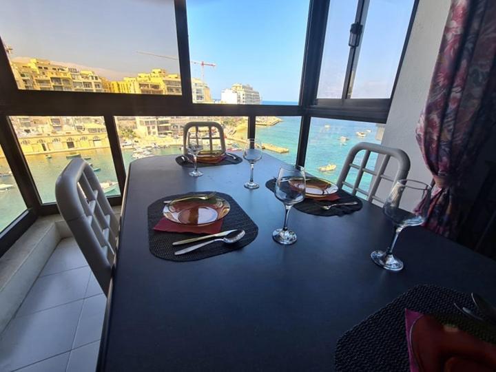 Spinola Bay Sea Front Apt 6 San Ġiljan Exterior foto