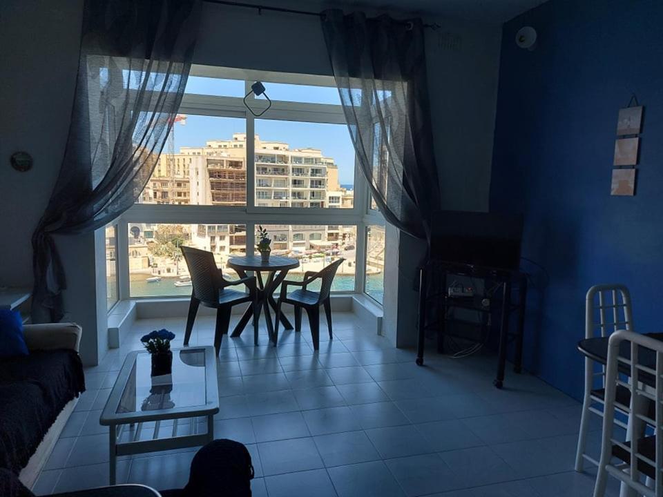 Spinola Bay Sea Front Apt 6 San Ġiljan Exterior foto